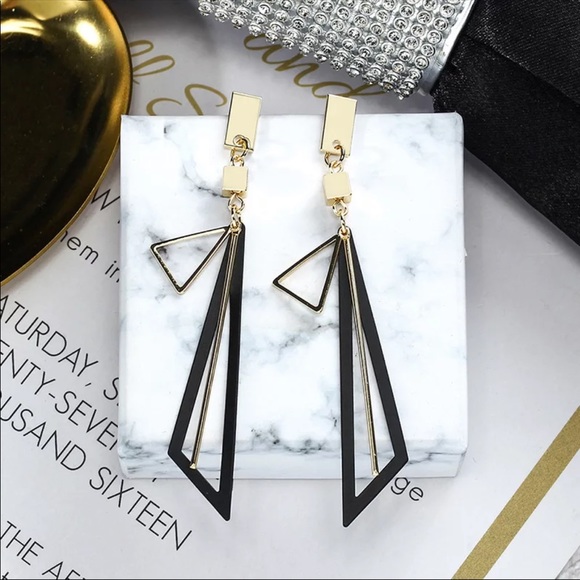 New Geometric Triangle Long Earrings - Picture 3 of 3